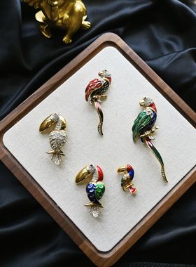 【任四月复古首饰】Attwood Sawyer鹦鹉、大嘴鸟胸针