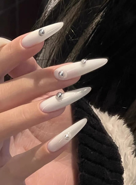 辣妹乳白色钢珠欧美穿戴甲中长款高定轻奢甜酷美甲韩系ins成品