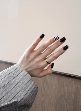 短款纯手工穿戴甲黑白条纹简约甜酷辣妹黑色气质显白美甲穿戴甲