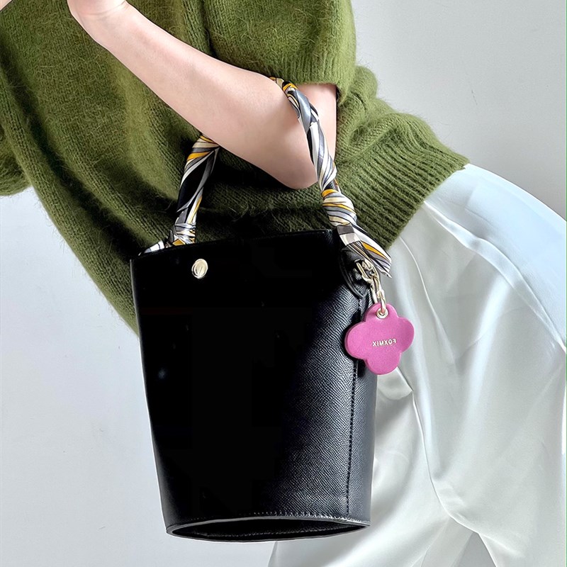 小众设计度假丝巾手提小水桶包荔枝纹圆筒女质感斜挎菜篮子发财包