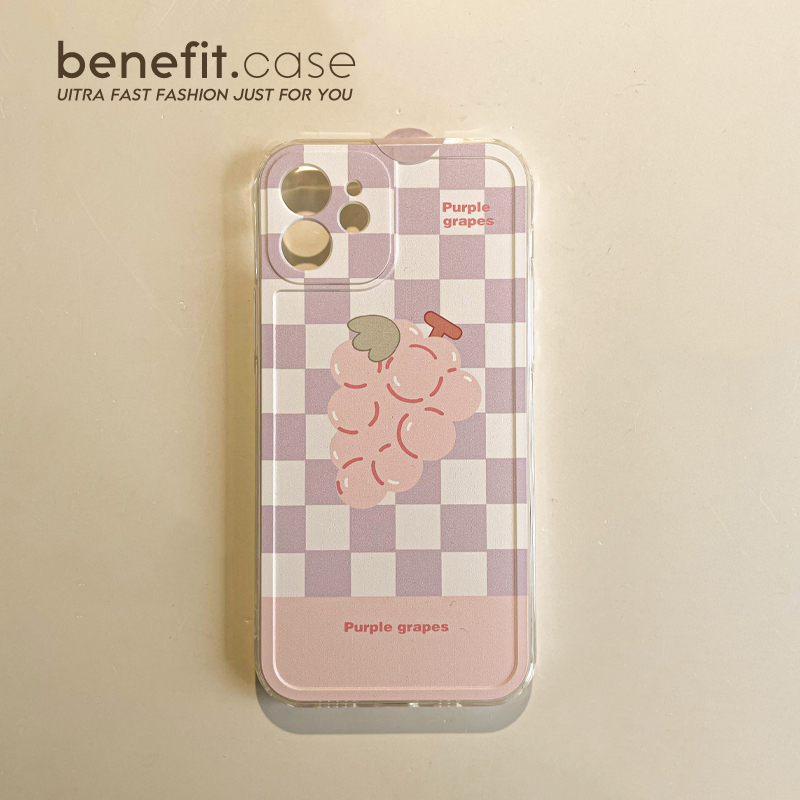 Benefit新款简约ins风葡萄棋盘熊熊拿花适用苹果13promax手机壳iphone12mini保护套xsmax/xr/8plus/7p/6s六七