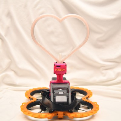 航拍Avata无人机穿越机内置电池爱心造型灯婚礼送戒指求婚表白神