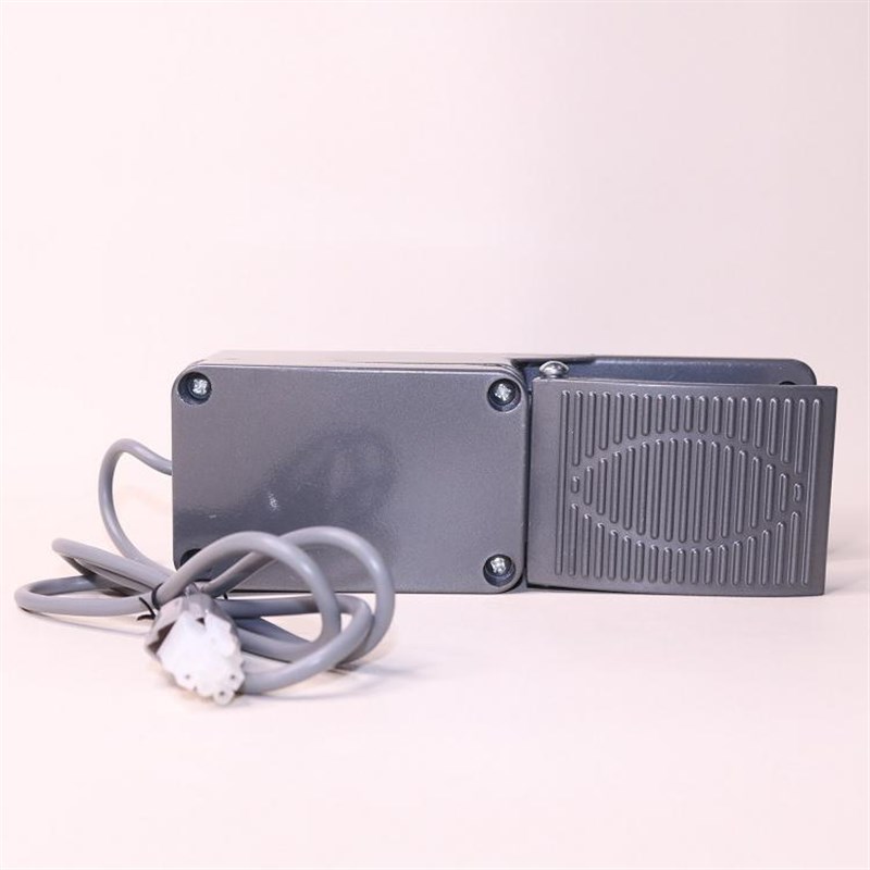 高速毛衣缝合机启停脚踏板毛衣缝盘机配件金属款启停脚踏停配件