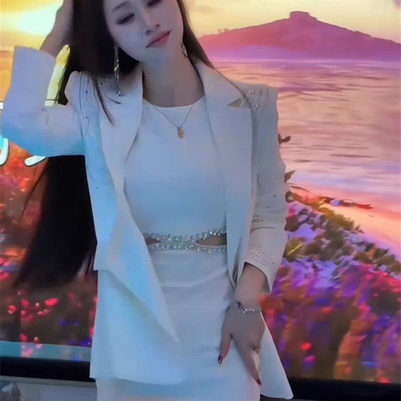 温柔甜美系2025春秋新款时尚长袖短款外套包臀连衣裙高级感两件套