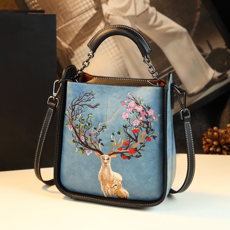 夏季真皮女包2023新款时尚复古刺绣妈妈单肩斜挎中国风设计手提包