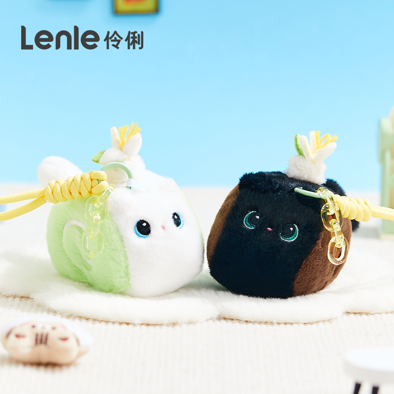 伶俐暹罗猫蛋糕毛绒挂件