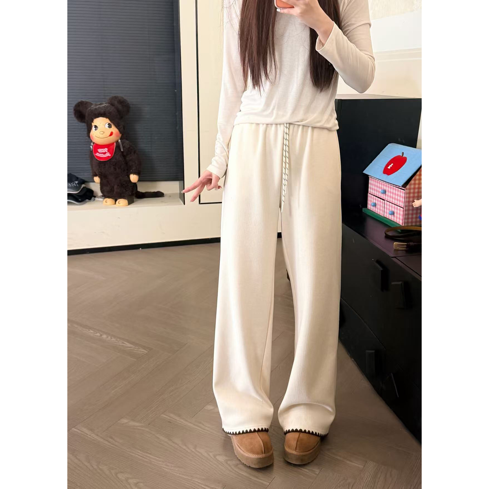 CHACHA【蒂斯协奏】休闲时尚百搭加绒贝壳绣撞色抽绳直筒裤