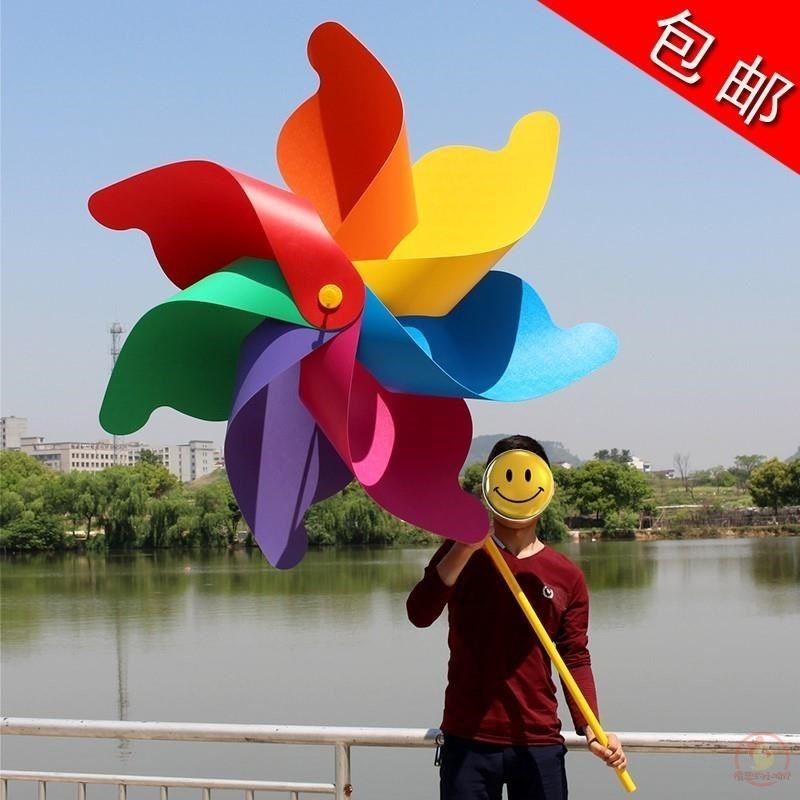 风车新款铁杆七彩木杆地摊旋转儿童绿叶彩色木制转动手拿大号三