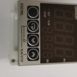 【议价】正品假货举报 温控表 E5CWL E5CWL-R1P E5CWLR1P PT继电