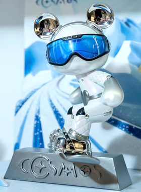 星际滑雪摆件公仔客厅电视柜桌面