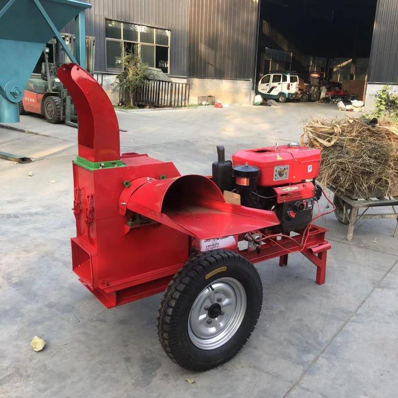 8马力柴油机带动的农作物秸秆粉碎机移动式铡草粉碎机粮食粉碎机