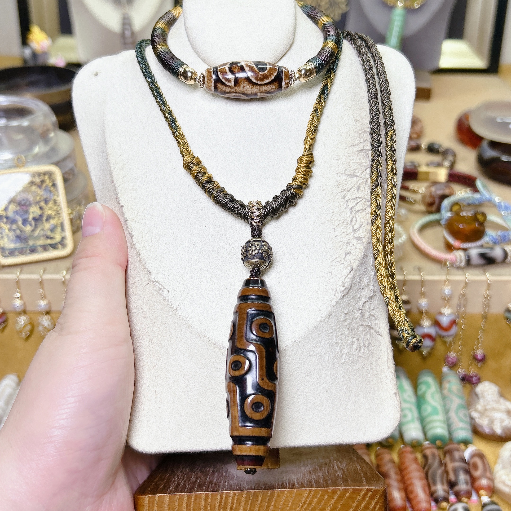 台湾古法渗透工艺老料火供大九眼金钱钩天珠精编黑金手绳项链套装