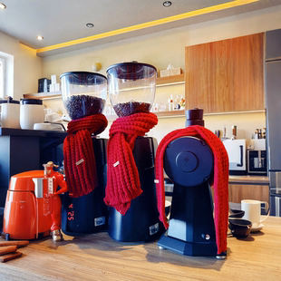 咖啡机新年氛围布置装饰奶茶店红色围巾挂饰元旦春节吧台喜庆挂件