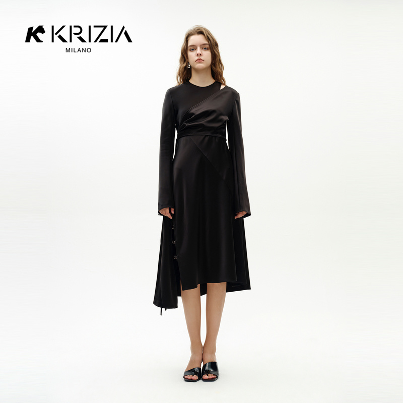 春季垂感十足性感KKRIZIA