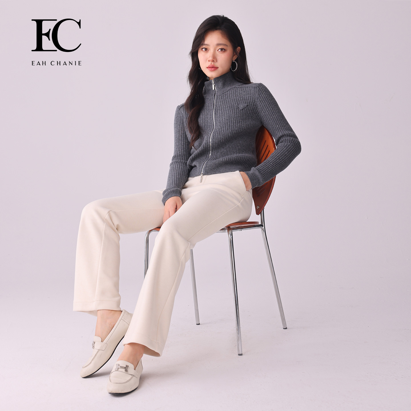 奕辰简约高腰金扣休闲微喇长裤