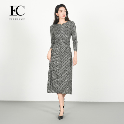 奕辰知性优雅印花系带连衣裙