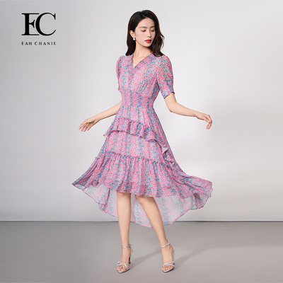 奕辰碎花V领连衣裙度假风