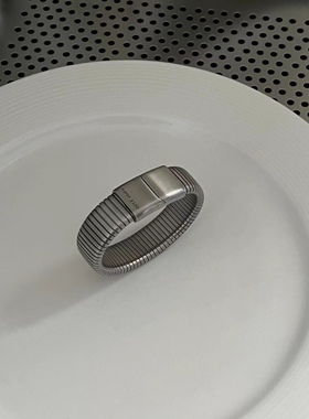 韩国东大门钛钢重工手环复古表带式简约金属INS冷淡风手镯男百搭