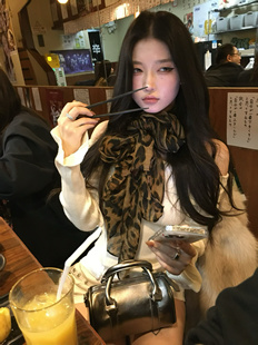 复古纯欲百搭氛围感豹纹围巾秋冬新款 性感涉谷辣妹丝巾围脖披肩女