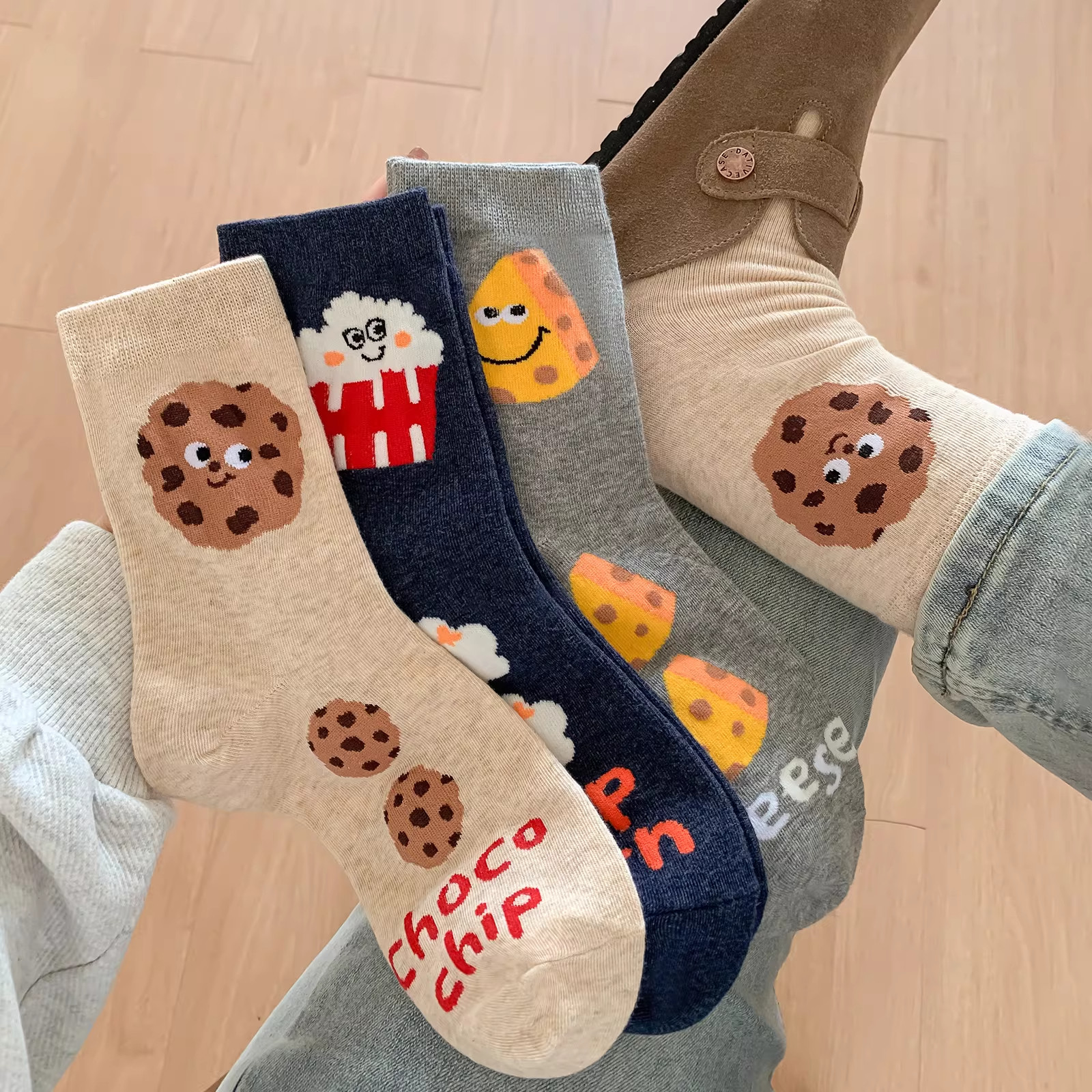 曲奇袜子女爆款薄中筒袜可爱纯棉无骨长筒袜2026年新款外穿潮长袜