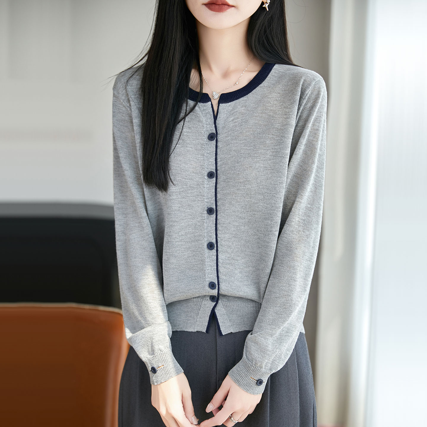 圆领桑蚕丝长袖针织防晒衫女