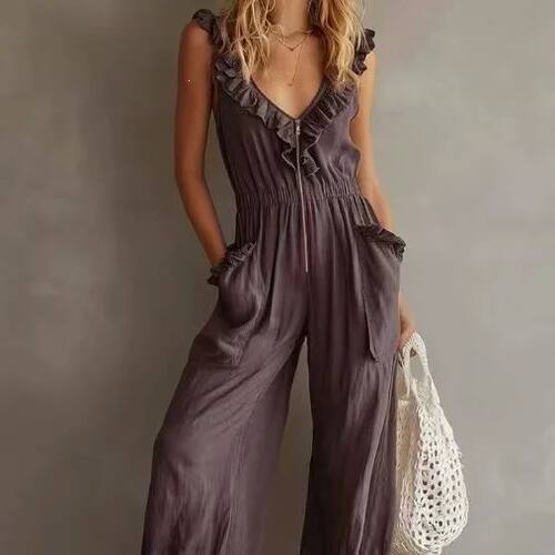 纯色无袖连体长裤Solid color lace sleeveless pleated jumpsuit