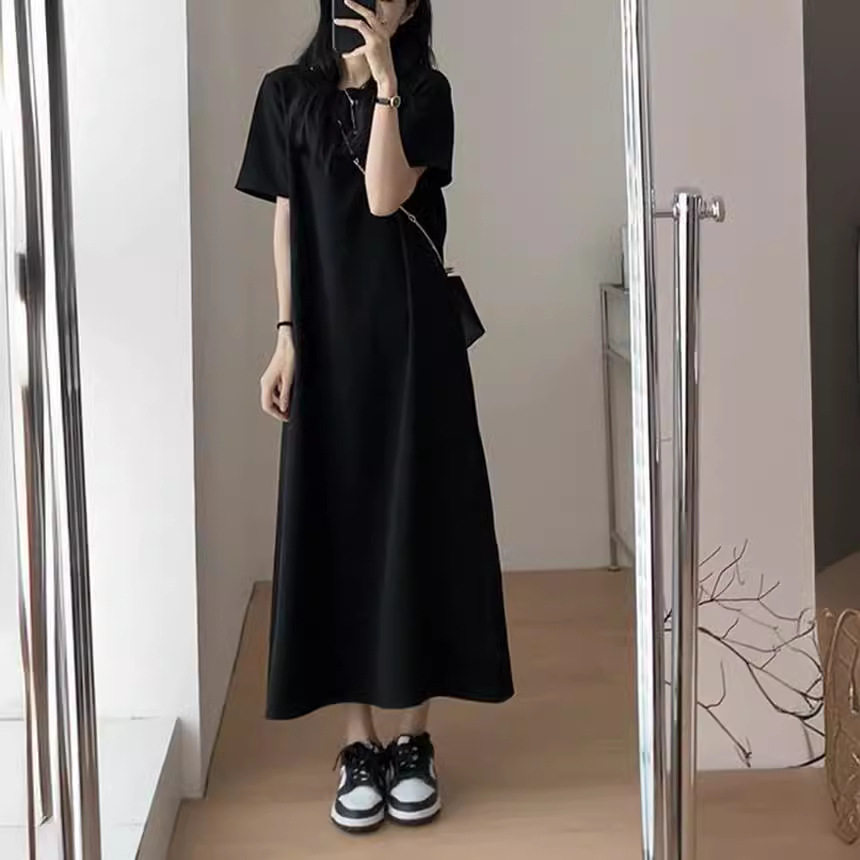 赫本风黑色连衣裙女夏季