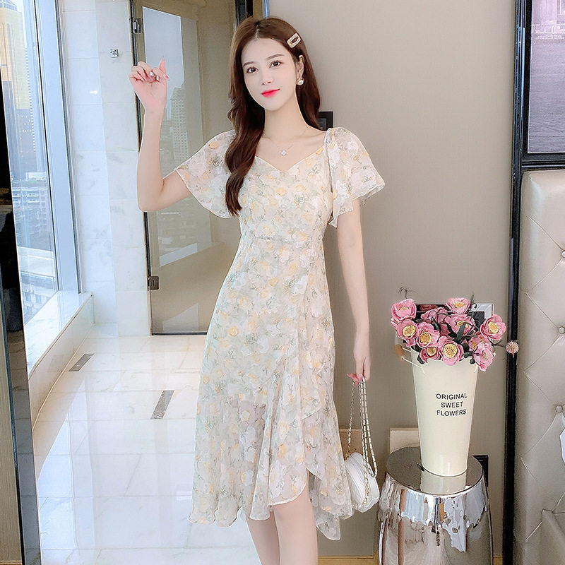 碎花雪纺连衣裙子女装夏季2026年新款别致收腰气质薄款仙女初恋裙