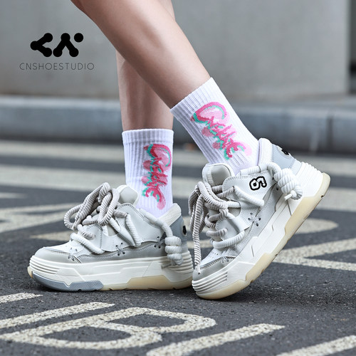 CN面包鞋女2025奶奶新款老爹鞋女