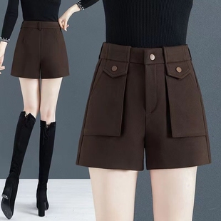 秋冬季毛呢短裤女外穿2025年新款高腰a字打底阔腿裤子加厚配长靴