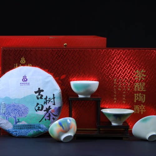 云南白茶2021年古树白茶陈年大叶种乔木清香套装礼茶357g