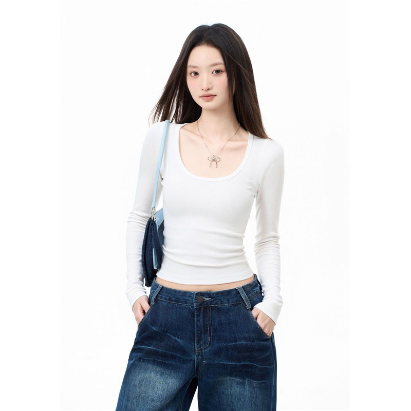iiiamX白色方领长袖上衣女秋季内搭打底衫修身正肩大领口t恤2025