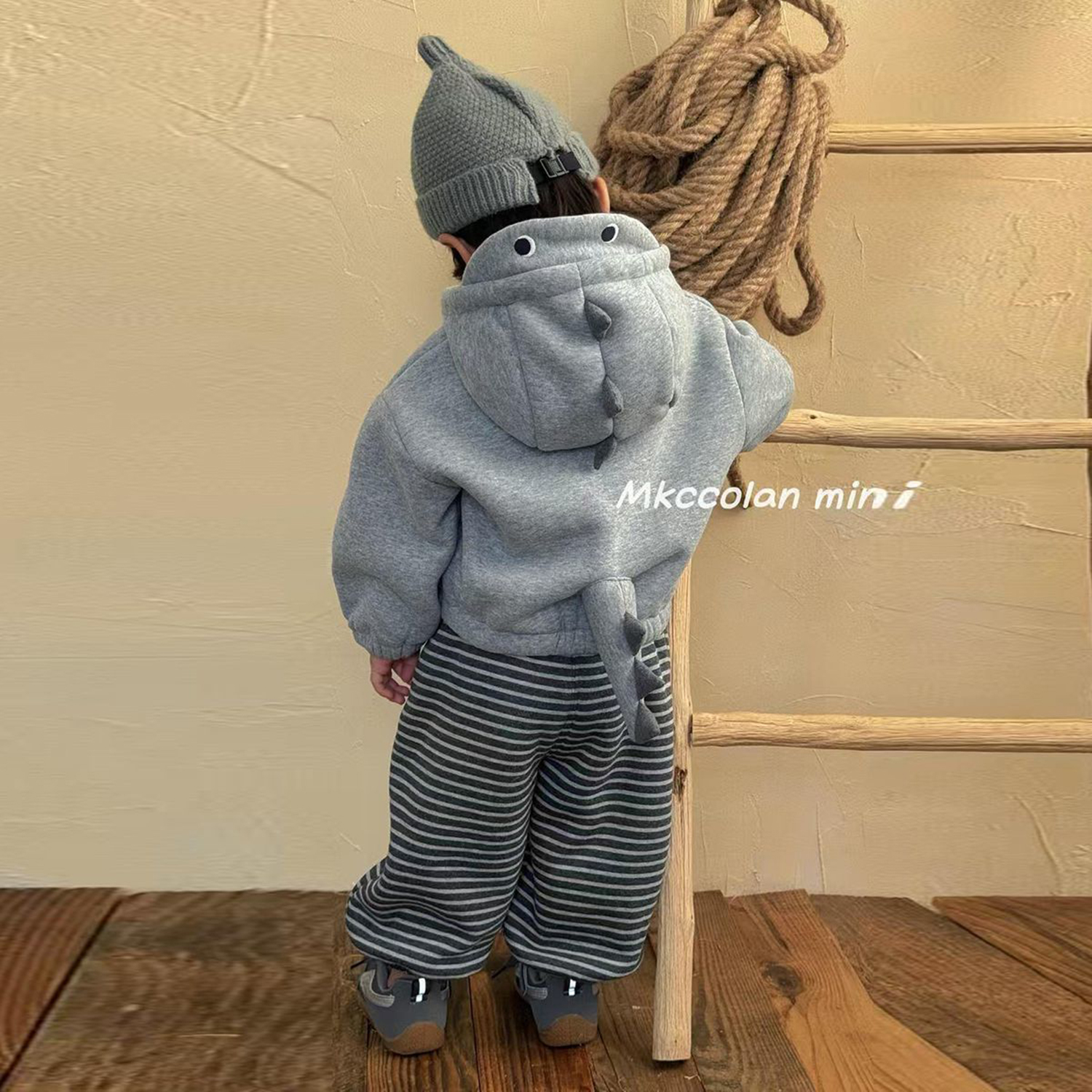 儿童搞怪卫衣套装男童加绒外套条纹裤子小男孩恐龙童装卡通两件套