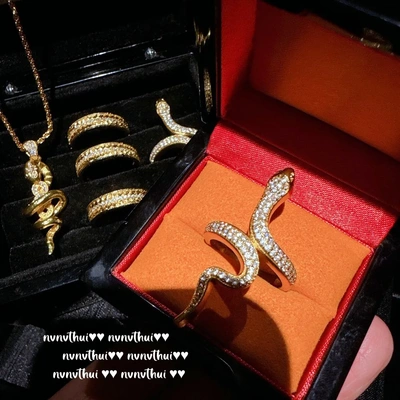 古法金色花丝鎏彩腰缠万贯灵蛇宝石项链 新中式 麦穗锆石戒指套装