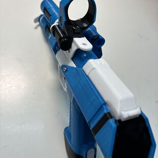 三角洲行动周边三角洲行动送葬者蜂医激素枪道具cos道具模型玩具