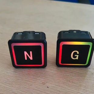 电梯玩具仿真发光玩具电梯按钮可用遥控器开关自带电池适合儿童启