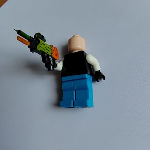 三角洲行动周边蜂医激素枪手办模型三角洲行动危险物质回血枪人仔