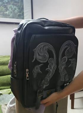 三角洲行动周边红狼背包