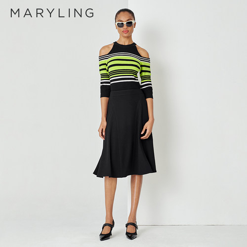 MARYLING嫩绿圆领露肩上衣