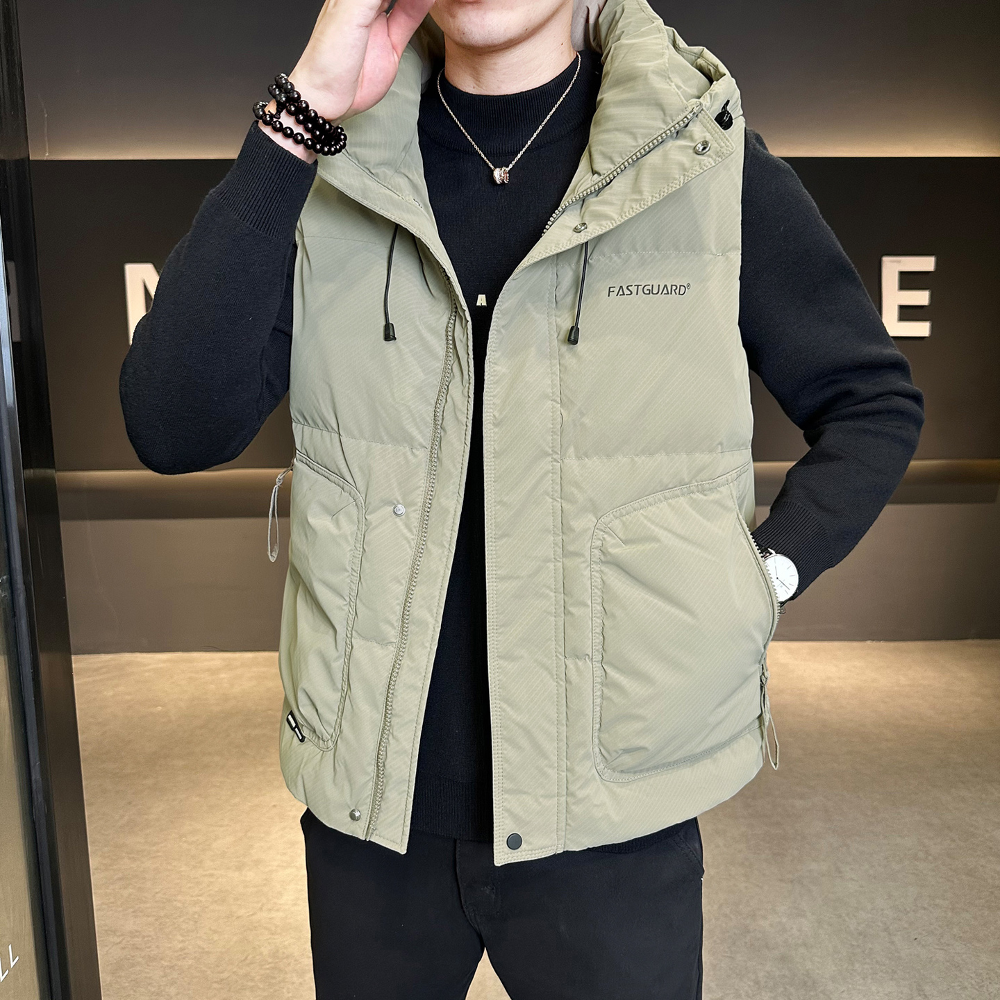 外穿羽绒服短款运动羽绒马甲男冬