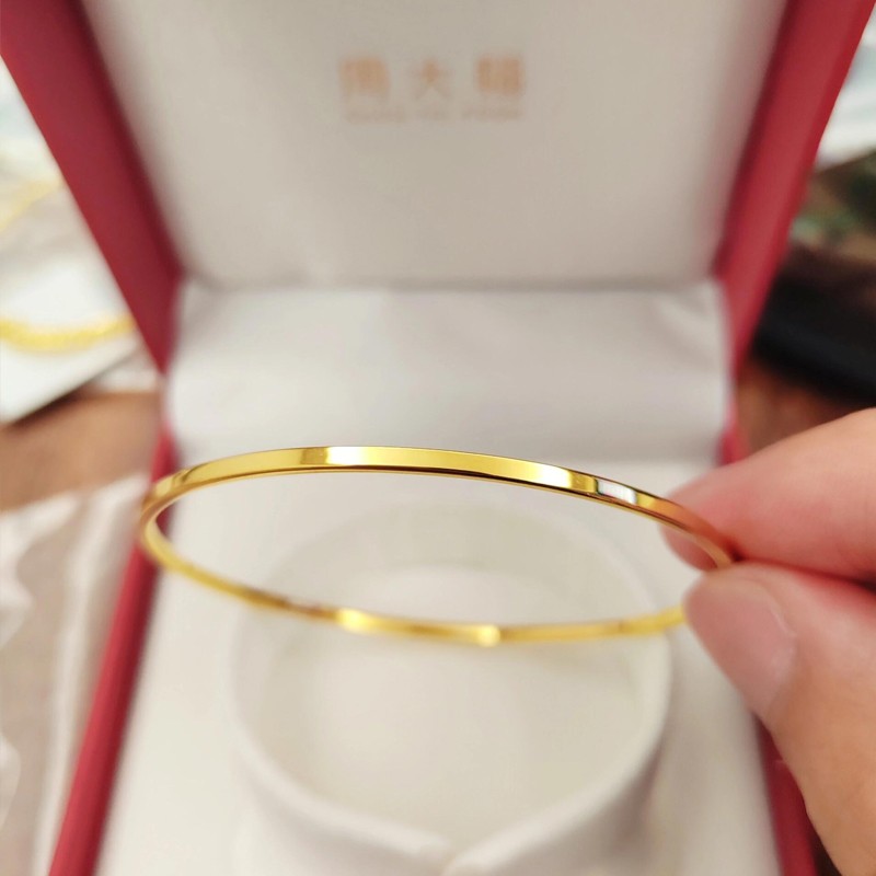 经典百搭极细素圈亮面小方镯