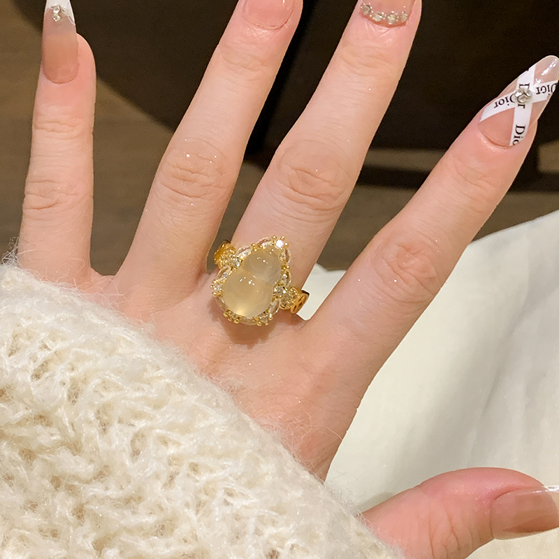 葫芦仿玉髓戒指女小众设计铜钱食指戒指女轻奢高级感尾戒女小指环