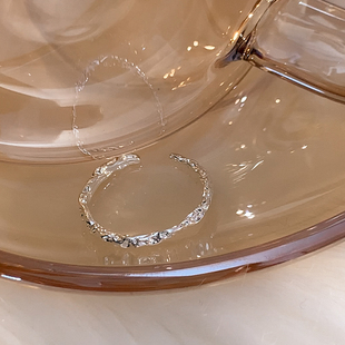 皱糖纸开口素圈戒指女小众设计银戒指女轻奢高级感食指指环尾戒女