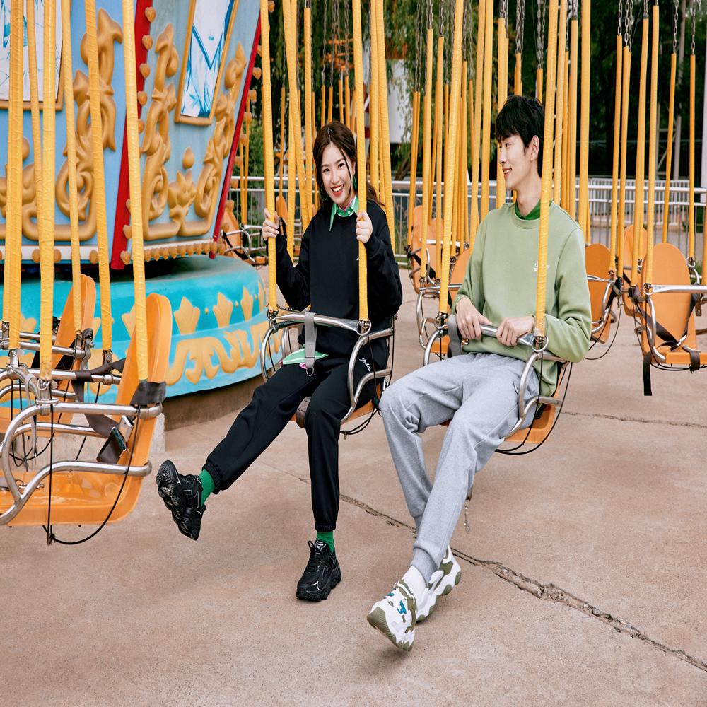 Skechers斯凯奇新款美式复古情侣卫衣男圆领加绒运动上衣L323U073