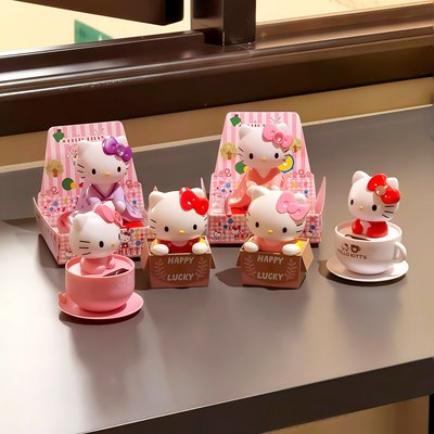 【办公室的好搭子】哈喽kitty桌面摆件可爱太阳能摇头kt公仔装饰