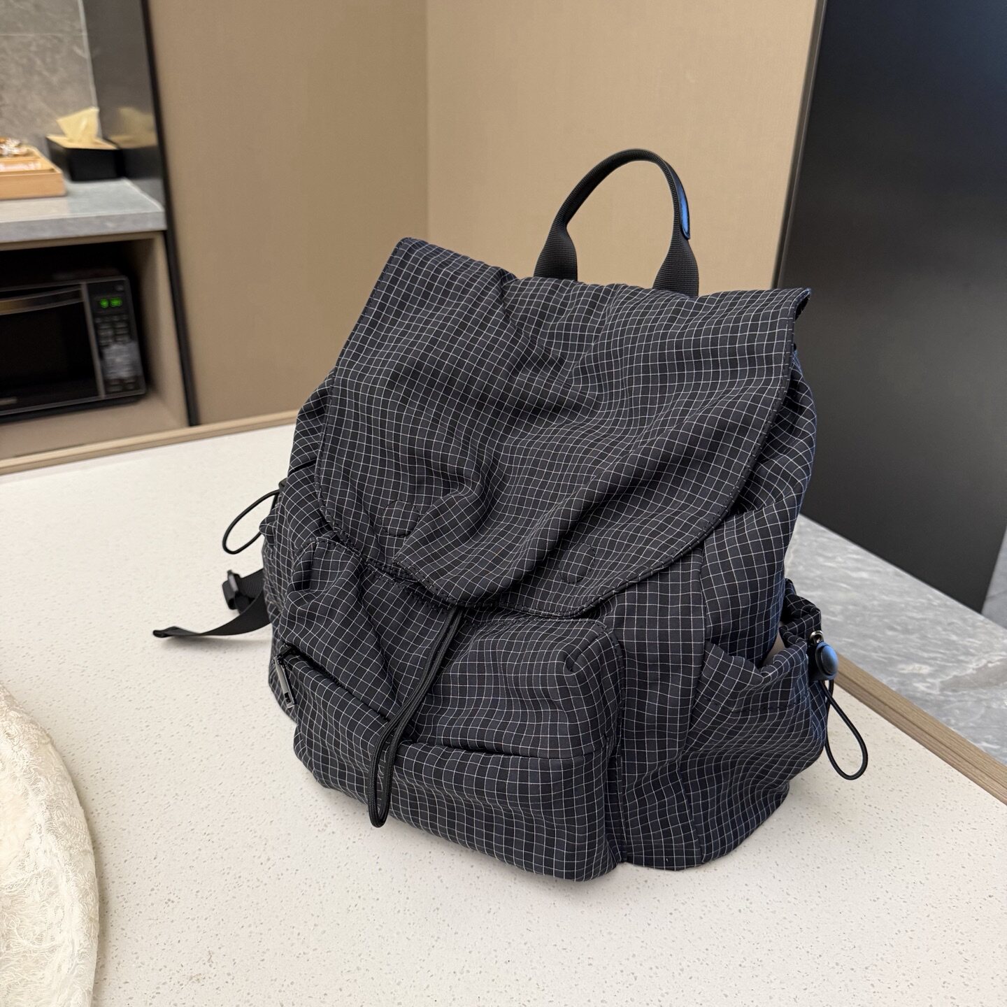 格纹轻便大容量双肩包女通勤旅