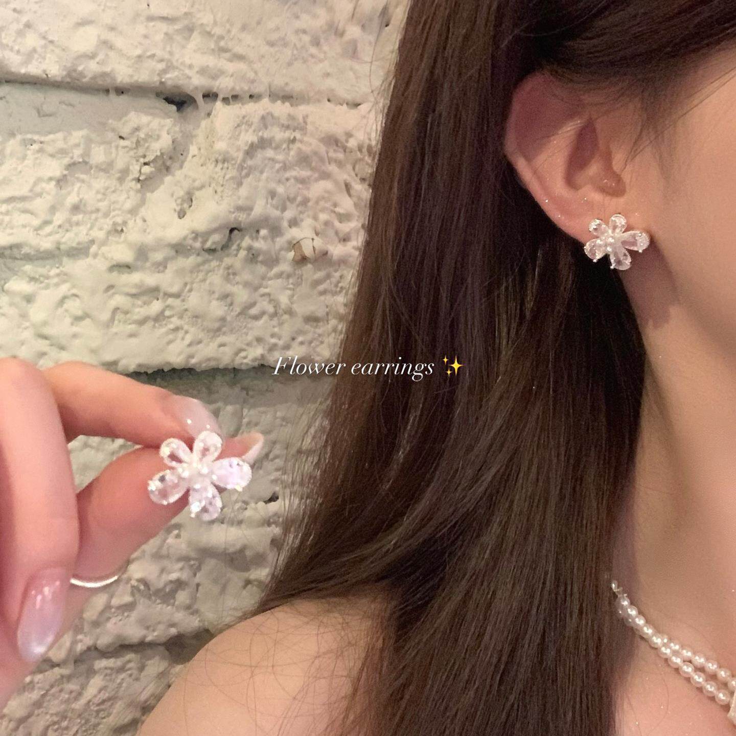 超闪冰透立体花朵珍珠耳钉女轻奢小众高级感气质耳环独特绝美耳饰
