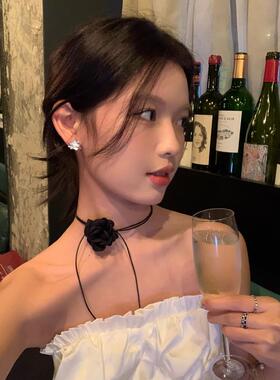 暗夜玫瑰花朵颈带choker颈链项链女高级感万圣节配饰系花锁骨链