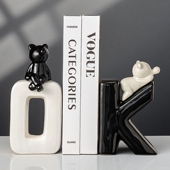 摆件高级感小众轻奢高档家居客厅酒柜电视柜暴力熊书房书架装 饰品