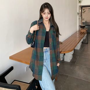 棉麻格子衬衫女款春秋薄外套宽松开衫中长款复古外搭防晒长袖衬衣